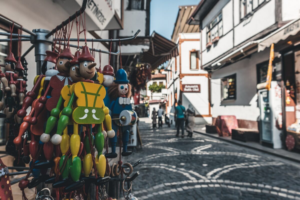 Connectivity for retailers and local shops